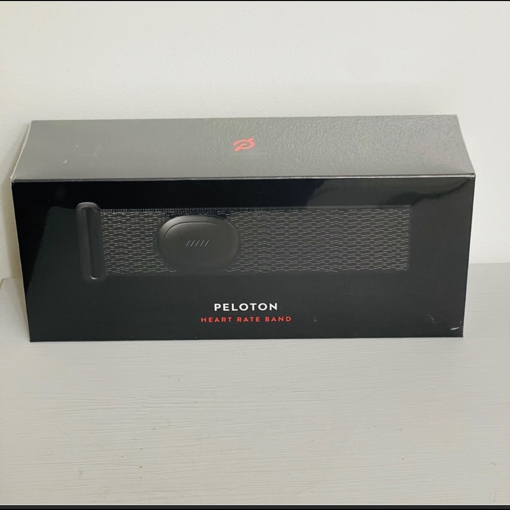 Peloton Heart Rate Monitor Adjustable Armband 2022 Version New in Box- Small